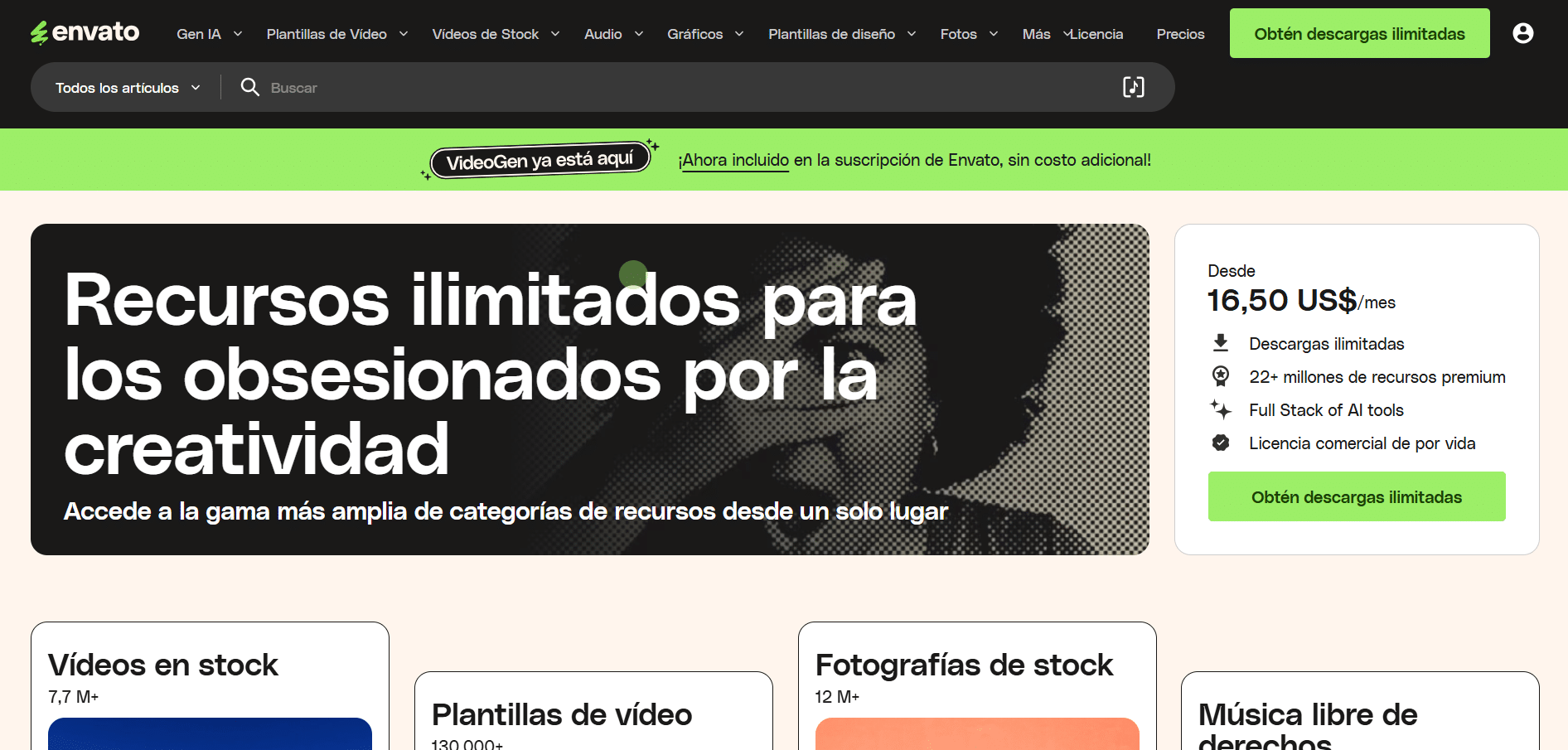 Captura de pantalla de la página principal de Envato mostrando suscripción, precios y categorías de recursos creativos.