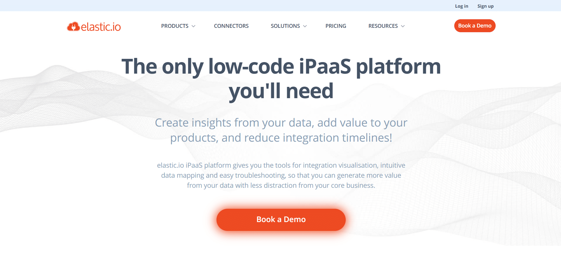 Captura de pantalla del sitio web de elastic io que promociona su plataforma de integración low-code con botón para reservar una demostración.