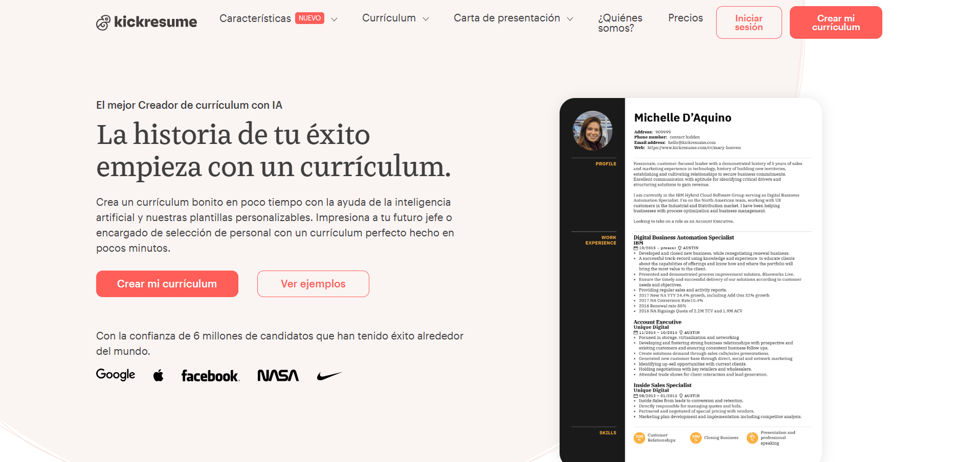 Captura de pantalla de la página principal de Kickresume mostrando opciones para crear currículum y ejemplos de plantillas.