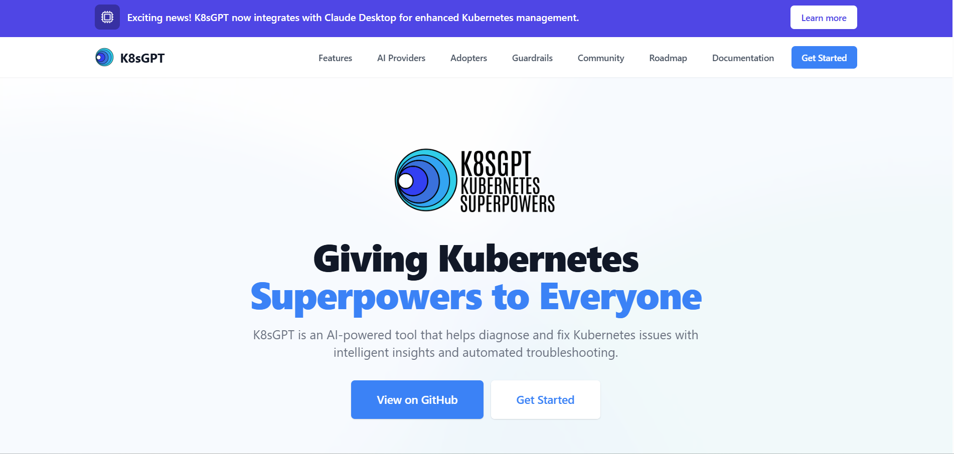Página principal de K8sGPT mostrando su propuesta de valor para mejorar la gestión de Kubernetes.